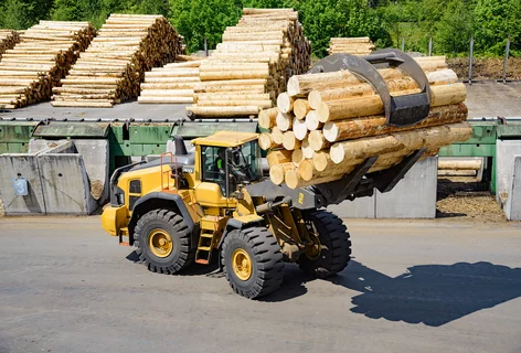 Moderne Maschinen bei Schößwendter Holz